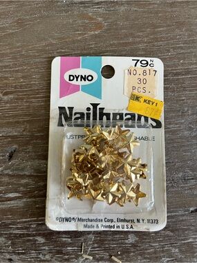 Vintage DYNO Gold Star Nailheads Studs 30 Pc NOS No. 817 Made in USA Craft Trim